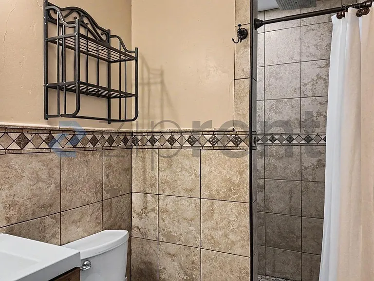 860 Watt Ave #MAIN HOUSE — Photo 48