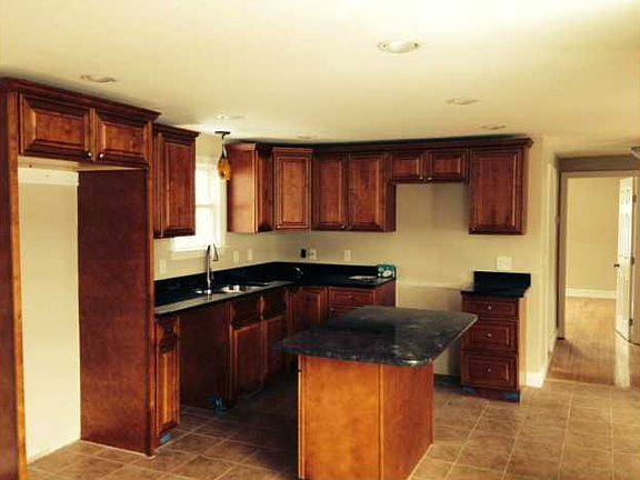 2nd image of 475 Squantum Dr