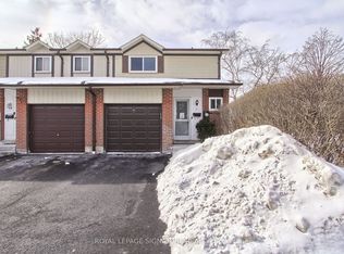 31 Parker Cres #17, Ajax, ON L1S 3R4