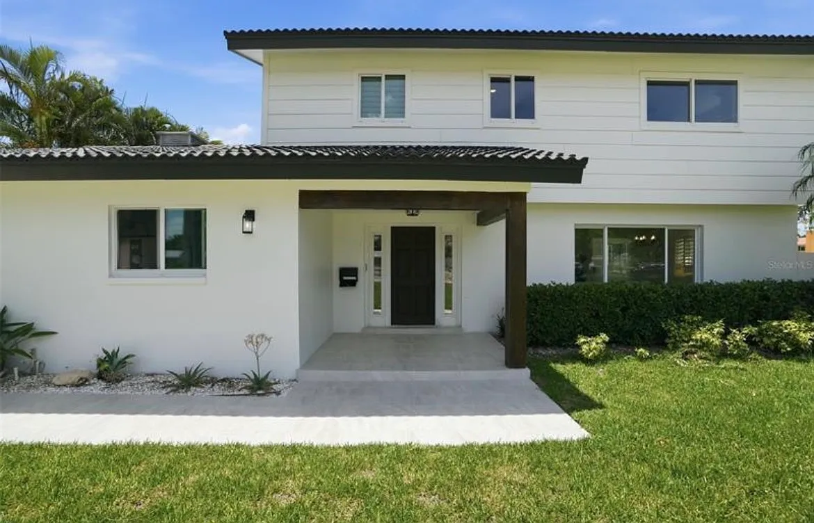 5 bed, 3.5 bath, 2888 sqft, $7,950 — Photo 1