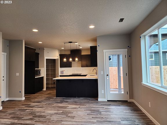 3rd image of 5300 NE 43rd Cir