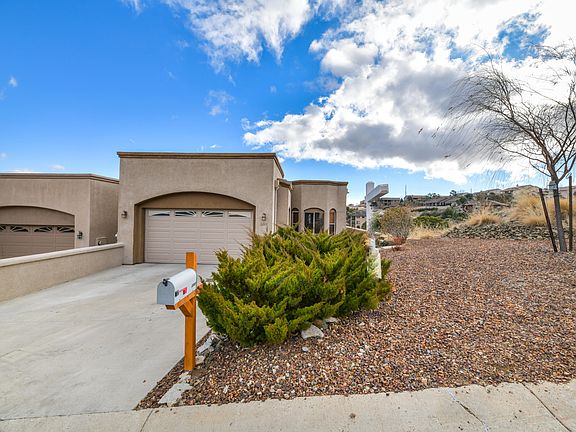 3rd image of 2207 Sequoia Dr
