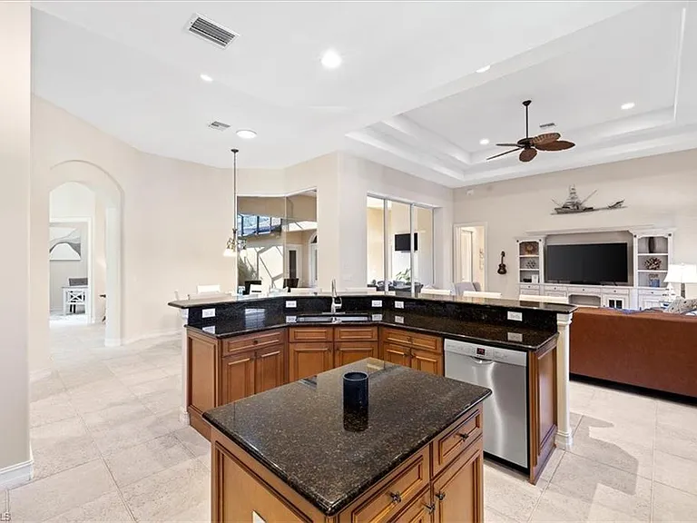 9094 Sahalee Ct — Photo 20