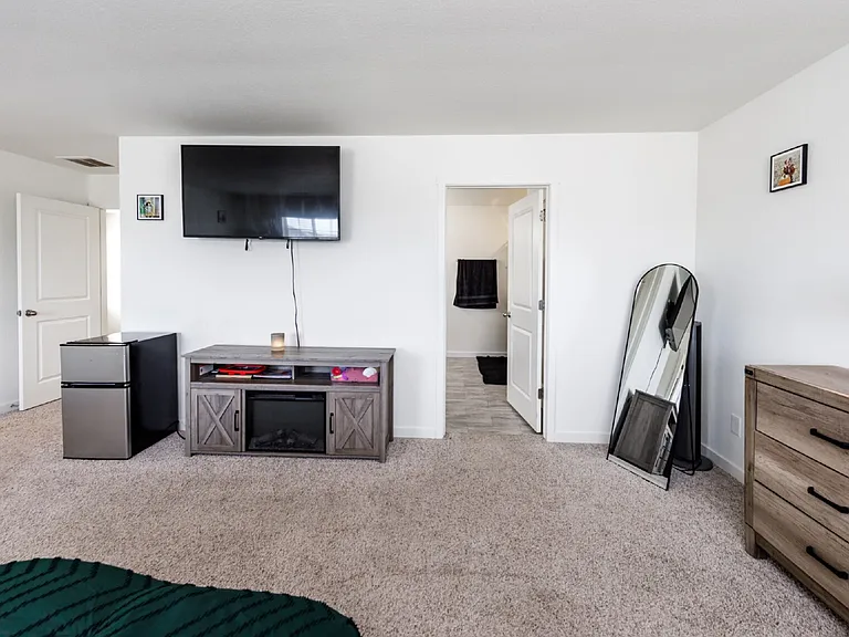 10213 Castor Dr — Photo 36
