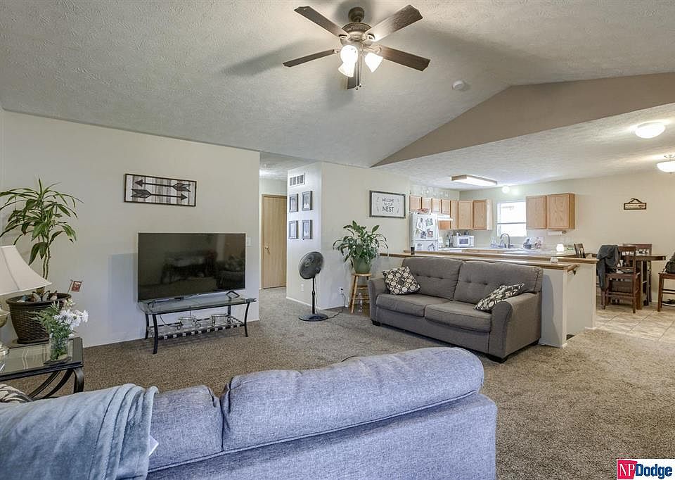 1st image of 3920 S 56th St #2