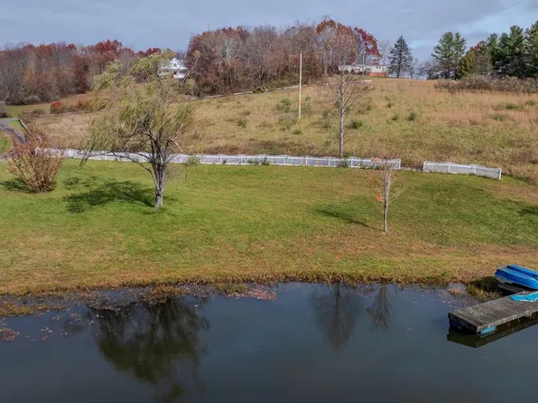 431 Skyview Dr, Fancy Gap, VA 24328