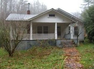 144 Walt Arnett Rd, Roan Mountain, TN 37687