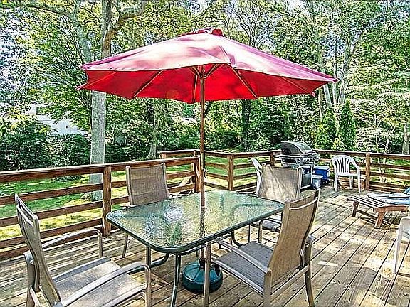 4th image of 139 Fleetwood Dr