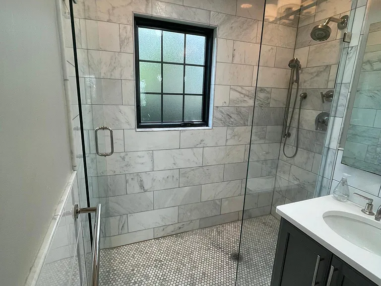 327 W Davis St — Photo 9