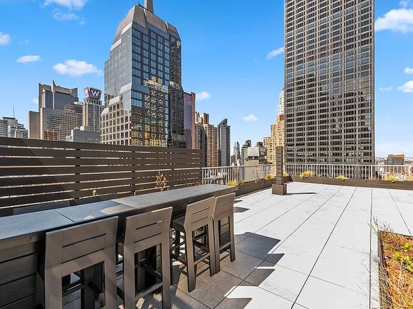 150 W 51st St APT 1927