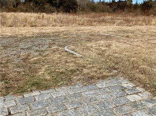 14 Charlestown Beach Rd, Charlestown, RI 02813