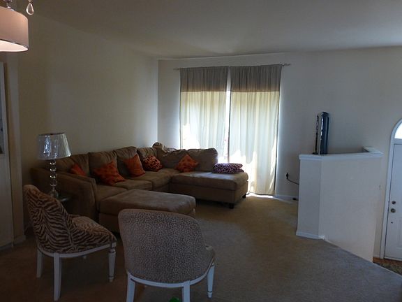 4th image of 5802 Stream Pond Ct