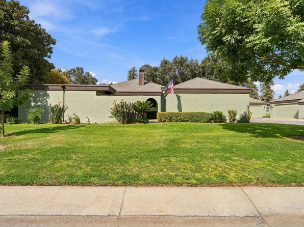 2950 W Border Links Drive, Visalia, CA 93291