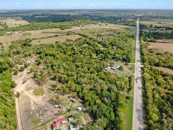 3rd image of 14394 Highway 21 W