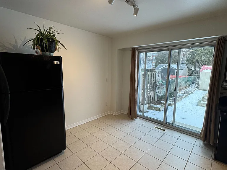 1025 Blairholm Ave #-UPPER LEVEL — Photo 8