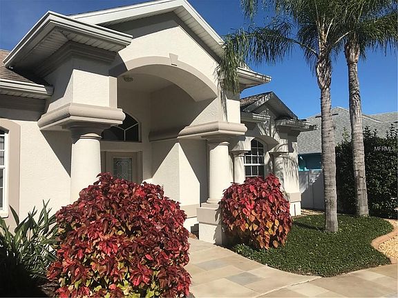 2nd image of 2303 Oasis Dr