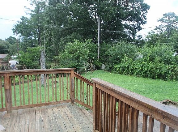 Perfect deck area with enclosed back yard