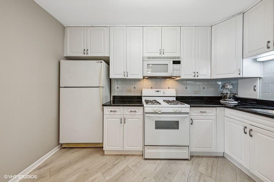 1st image of 1000 N Lakeshore Dr #2002