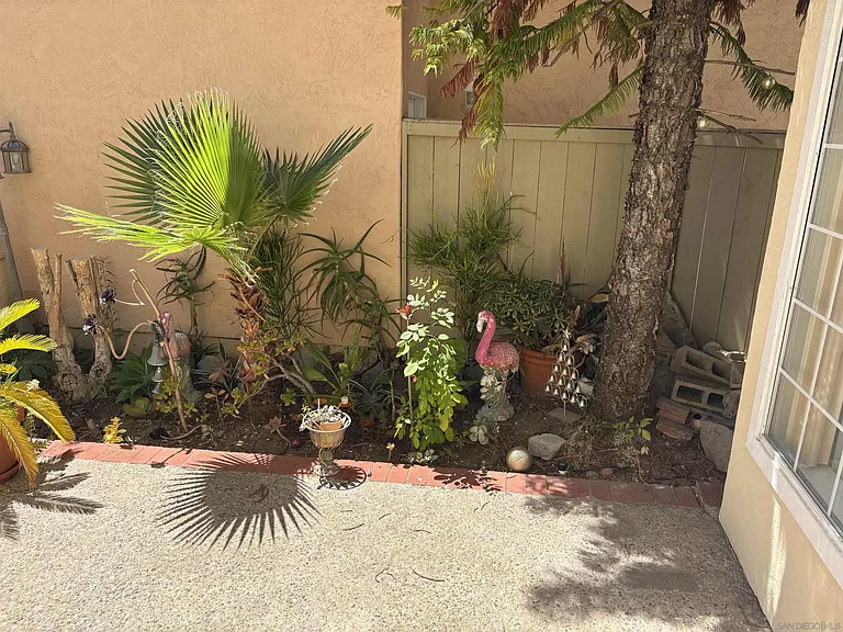 17972 Pueblo Vista Ln — Photo 2