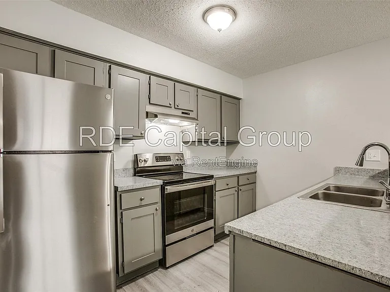 1935 Cranford Dr #104 — Photo 20