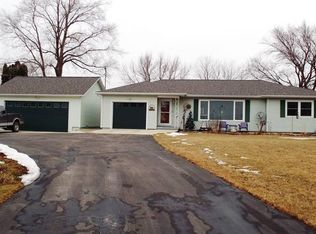 5903 Newell St, Waterloo, IA 50703