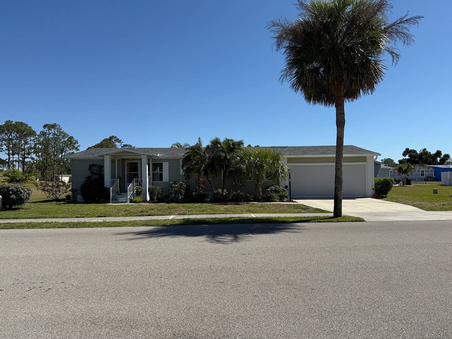 10061 Pine Lakes Blvd #8M