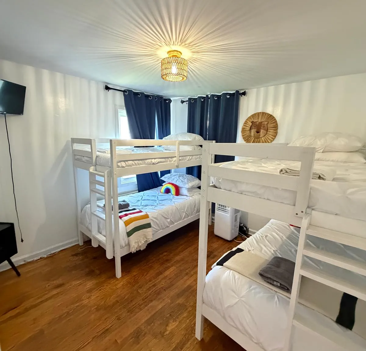 3 bed, $4,000 — Photo 3
