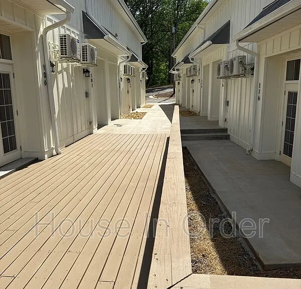 198 Cowan St #110 — Photo 3