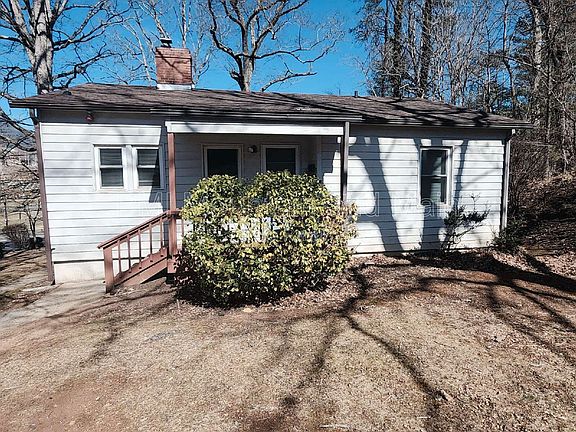 3rd image of 2 Woodlands Dr