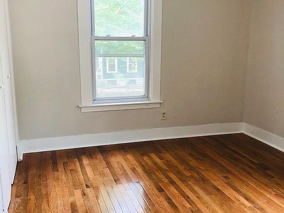 4th image of 73 Bassett St #1