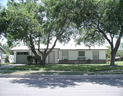 1st image of 4702 CASTLE WALK DR