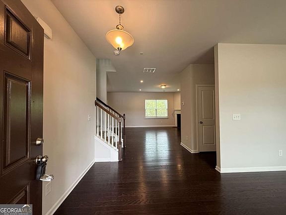 3rd image of 5839 Wheeler Ridge Rd #R