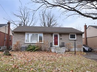 158 Howe Ave, Hamilton, ON L9A 1X8