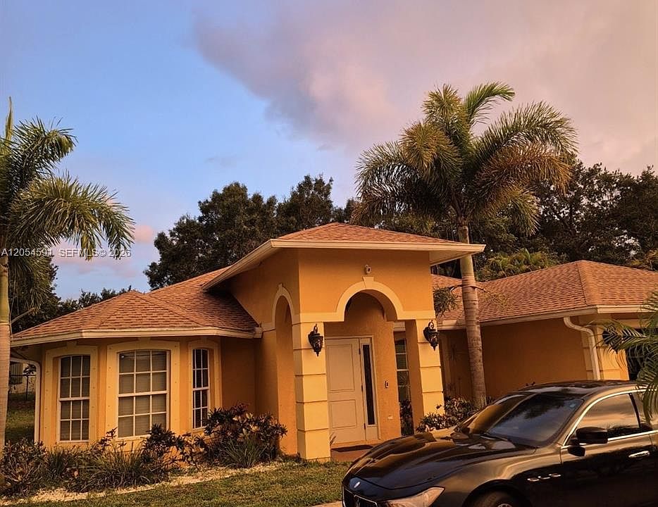 1st image of 4856 Archie Ln