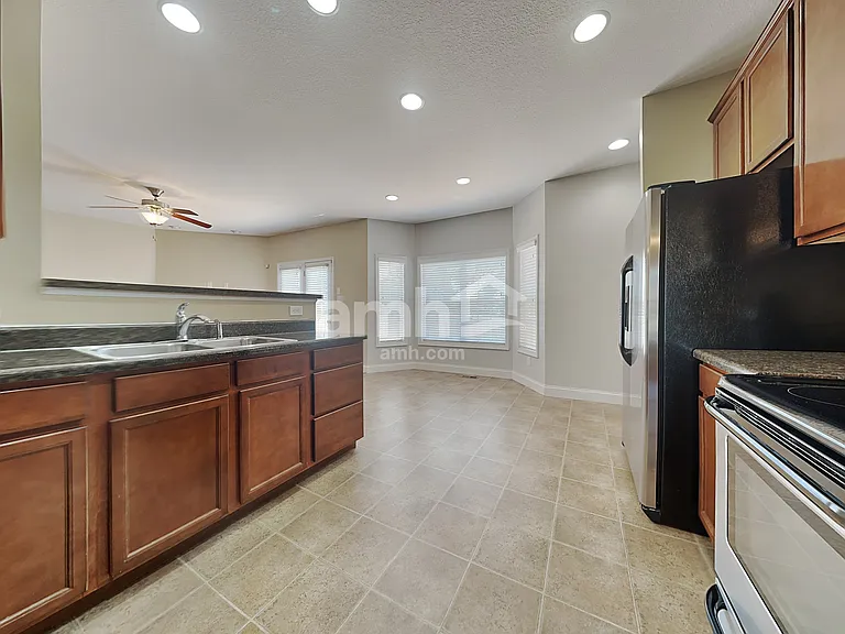 4721 Dawn Oaks Ln — Photo 4