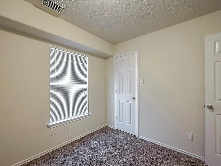 14330 Fairbuff Ln — Photo 10