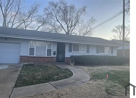 840 Lebon Dr — Photo 1