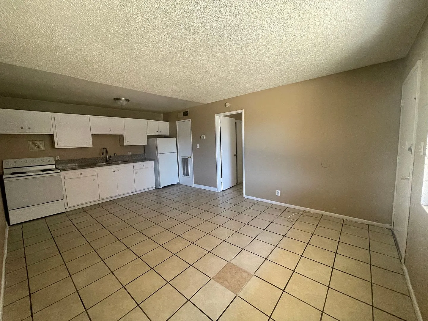 50% OFF Your First Month's Rent with Approved Credit — Photo 3