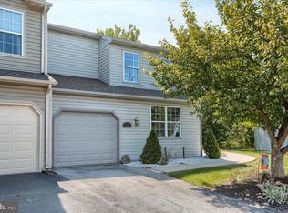 228 Forest Oak Ln, Harrisburg, PA 17110