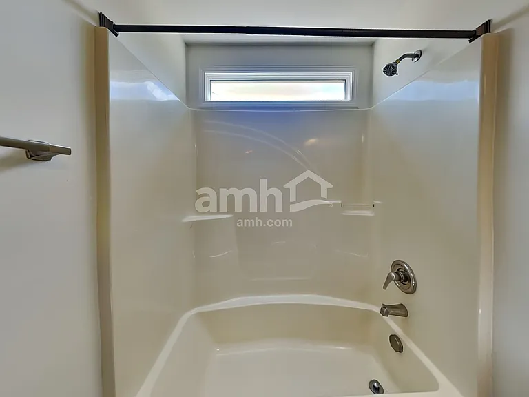 10704 Sandy Ct — Photo 14