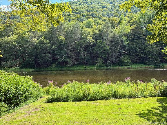 2nd image of 205 Long Flats Road