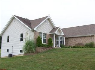 10274 Fairway Dr, Foristell, MO 63348