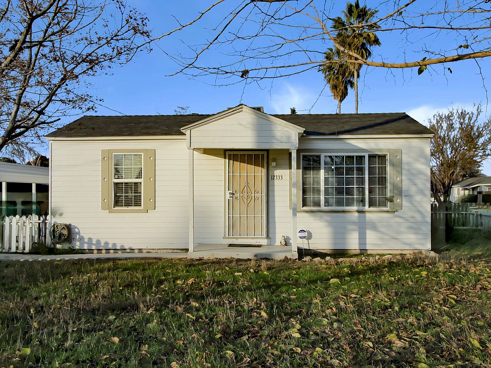1st image of 12333 La Gallina Ave