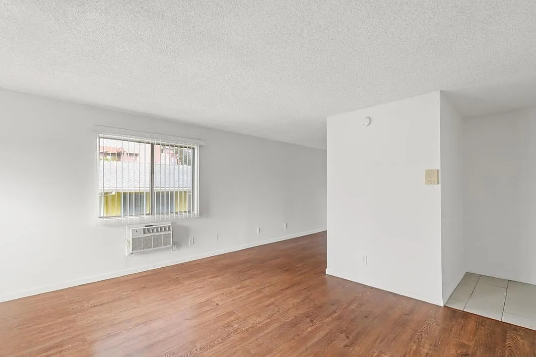 Studio, 1.0 bath, $1,995 — Photo 3