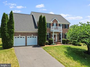 584 Turnberry Dr, Charles Town, WV 25414