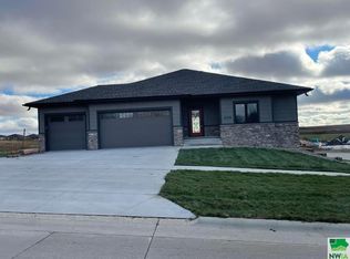 204 18th St SE, Lemars, IA 51031
