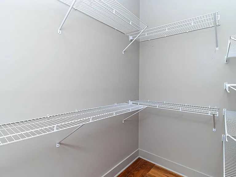 215M Nash St W — Photo 9