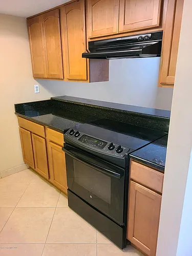131 Bristol Ct Photo 1
