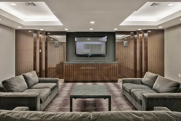 Rented by Lalezarian Properties | media 10