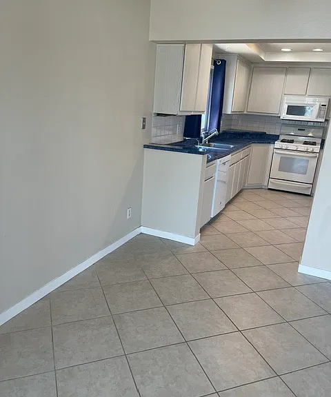5741 Marlin Dr — Photo 12